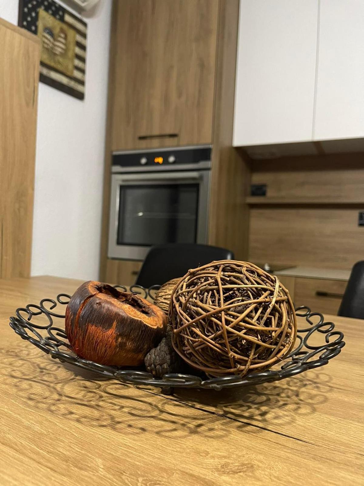Nesi Apartmenti Pristina Kültér fotó